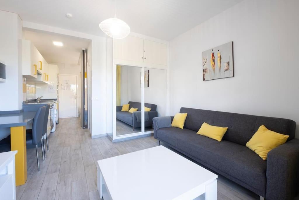 Apartment With Balcony And Swimming Pool 푸에르토 드 라 크루즈 외부 사진